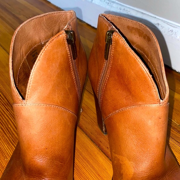 Vince Camuto Franell Leather Booties - Picture 3 of 7